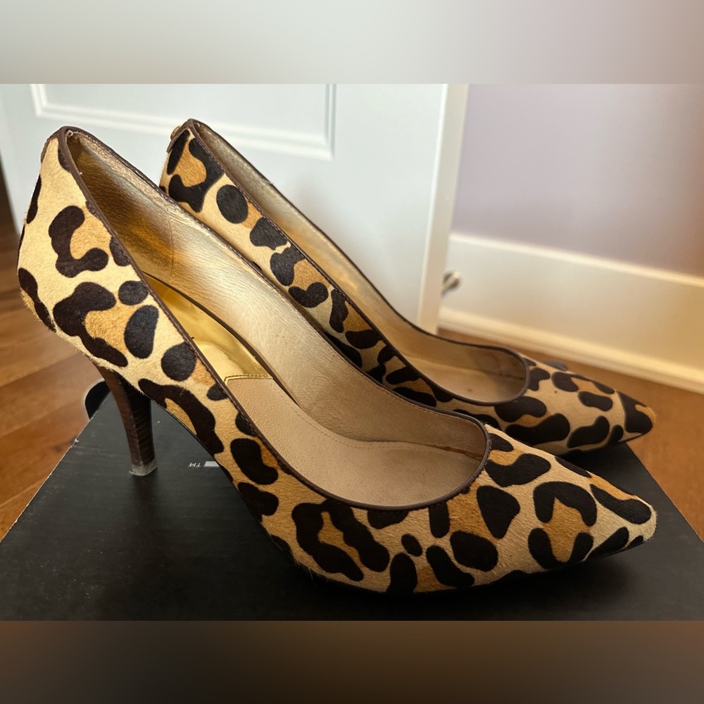 🐆 Michael Kors Leopard Print Calf Hair Gold Pointy Pumps